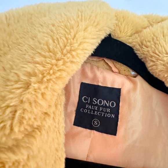 Ci Sono Soft Yellow Faux Fur Jacket size small old money elegant modest winter - Picture 2 of 3